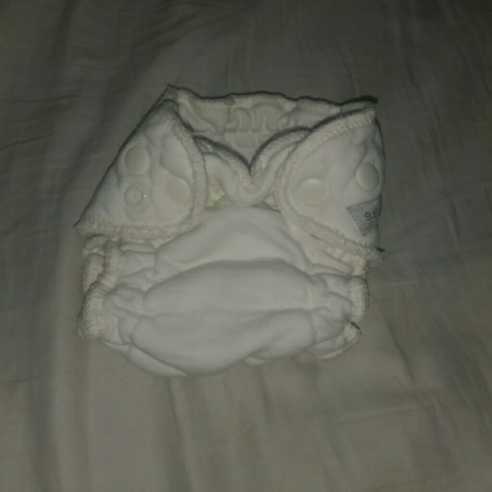 Selling one sustainablebabyish fitted diaper xs